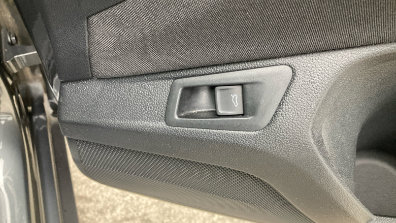 Volkswagen T-Roc 2.0 TDI SEL 5dr Diesel Hatchback